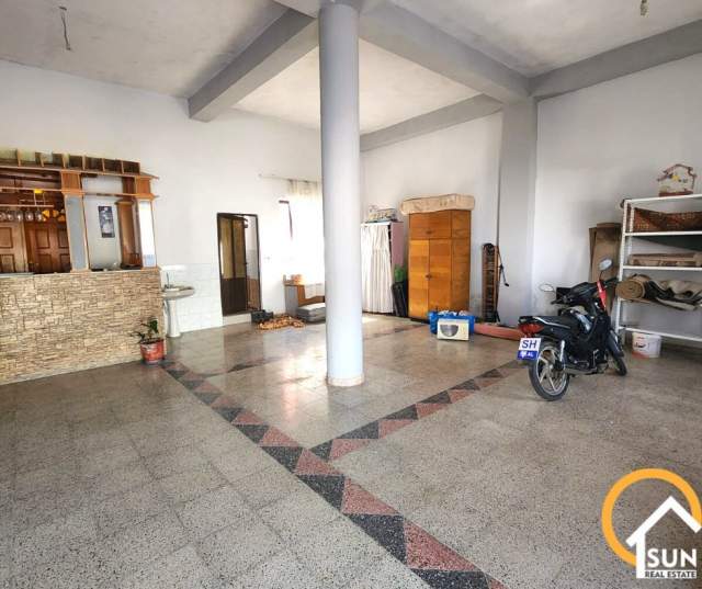 Shkoder, jepet me qera ambjent biznesi Kati 0, 96 m² 15.000 Leke (RRUGA KOLE HEQIMI)