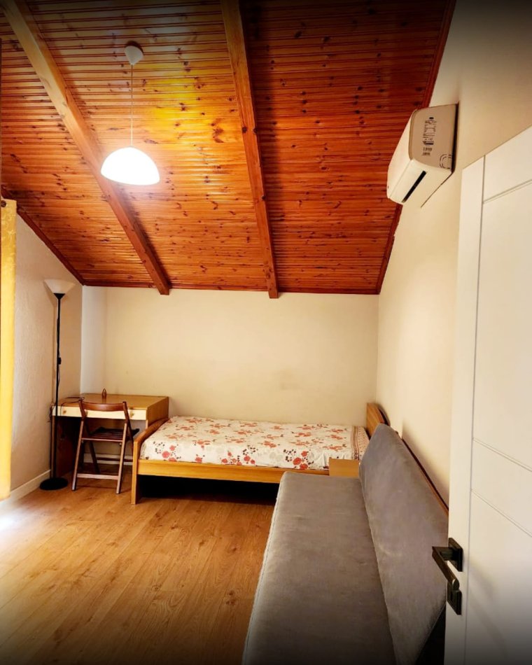 Tirane, jepet me qera Vile 3+1 Kati 3, 300 m² 1.500 € (SELITE)