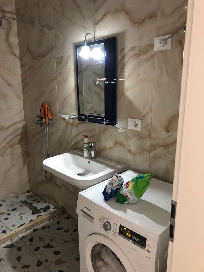 Tirane, jepet me qera apartament 2+1+Ballkon Kati 2, 90 m² 500 € (Ali Dem kompleksi Mangalem.)
