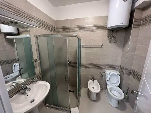 Korce, ofert apartament 2+1+BLK Kati 3, 90 m² 350 Euro (Pranë Shën Marias)
