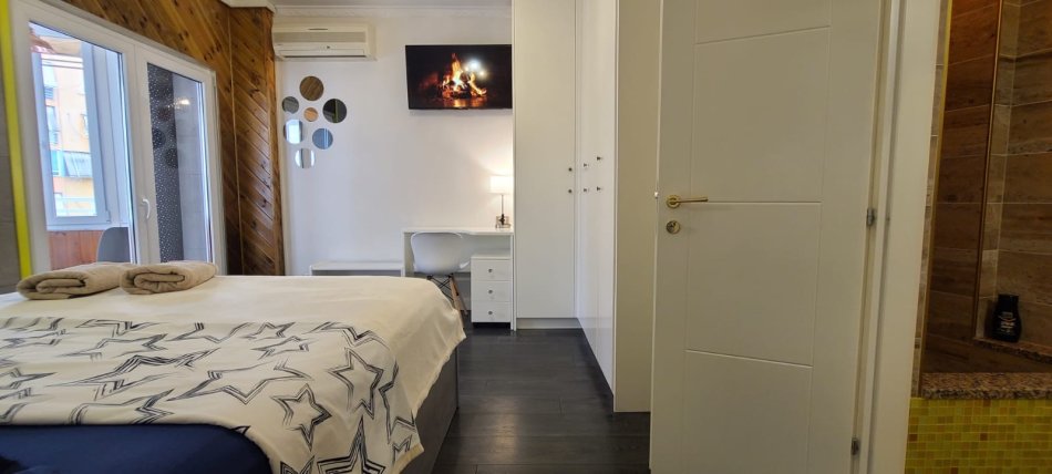 Tirane, jepet me qera apartament 1+1+Ballkon Kati 5, 60 m² 620 € (Komuna e Parisit prane Caffe de Paris)