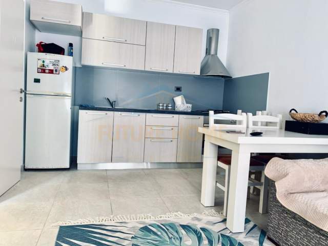 Tirane, jepet me qera Vile 1+1 Kati 1, 60 m² 480 Euro (Islam Alla)