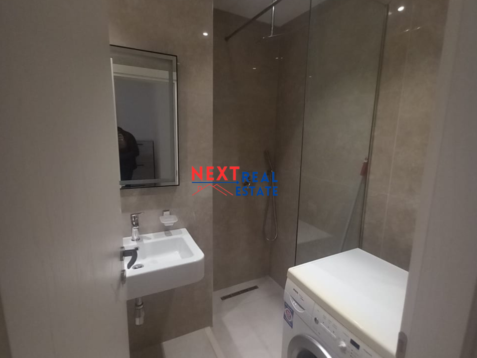 Vlore, jepet me qera shtepi 2+1+Ballkon , 500 € 