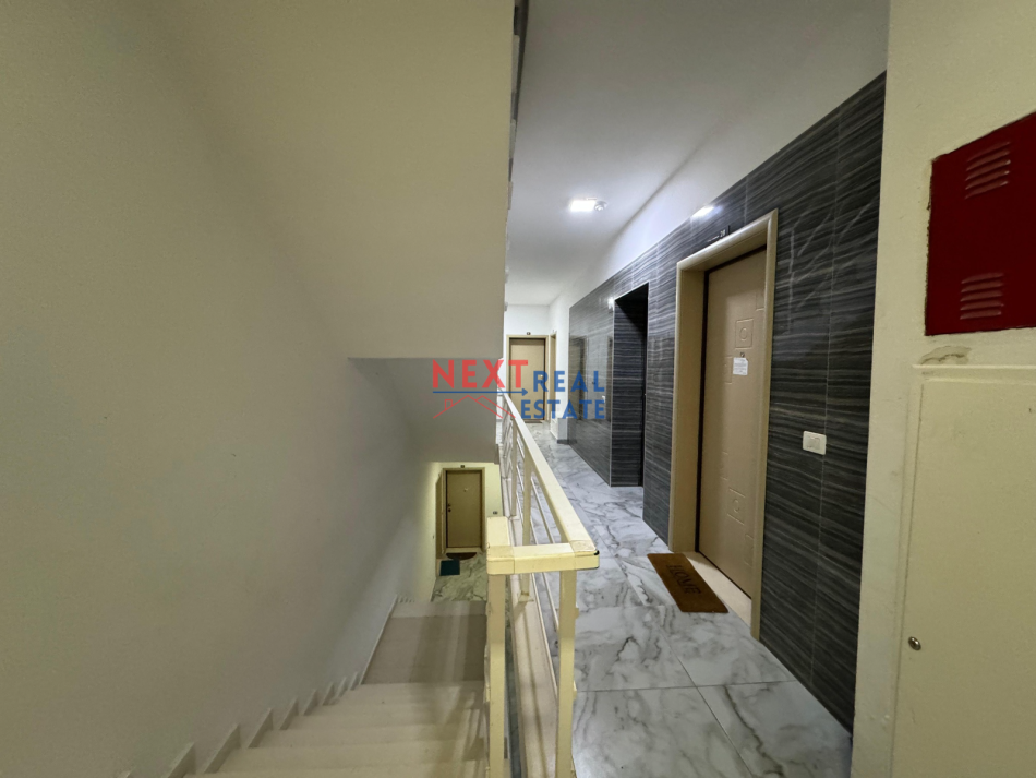 Vlore, shitet apartament 1+1+Ballkon Kati 4, 86 m² 284.460 € (LUNGOMARE)