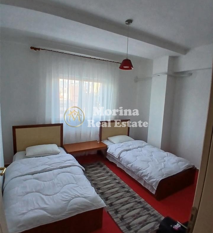 Tirane, jepet me qera apartament 2+1 Kati 3, 80 m² 480 € (Laprake)