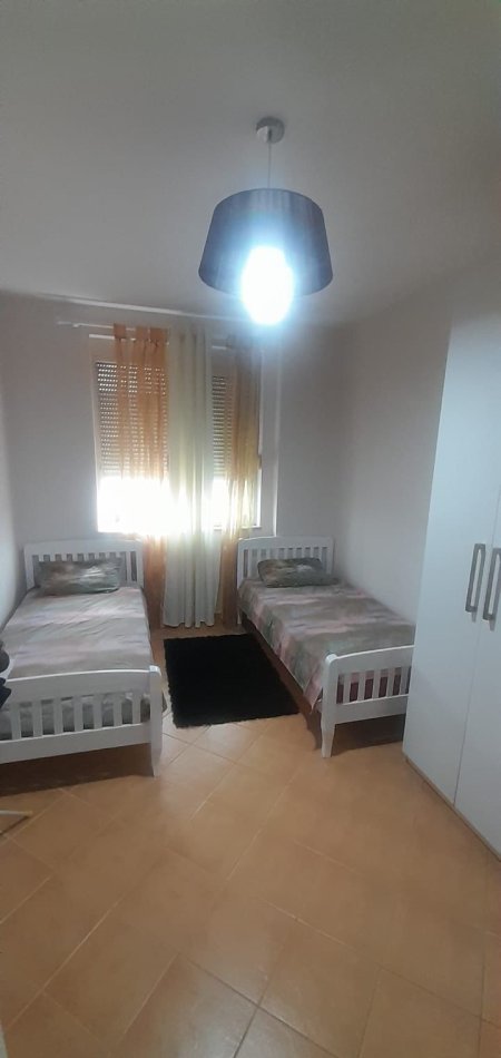 Tirane, jepet me qera apartament 3+1+2, Kati 8, 108 m² 550 € (Astir)