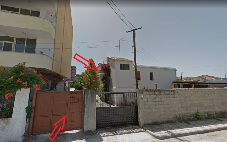 Fier, Shitet Truall 217.5 m² dhe Ndertese 99 m², 6.160.000 Leke (Lagja “15 Tetori”)