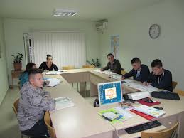 Tirane, ofrojme kurse anglisht LINGUA  WORLD