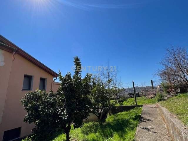 Tirane, shitet Vile 5+1+BLK Kati 2, 500 m² 300.000 Euro (Sauk)