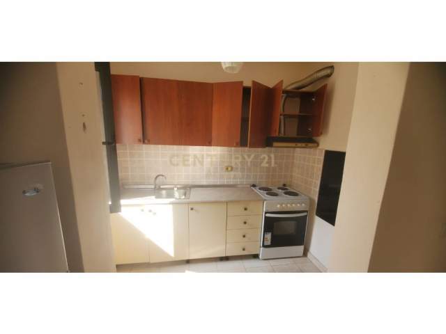 Tirane, shitet apartament 1+1+BLK Kati 4, 56 m² 85.000 Euro (Brryli)