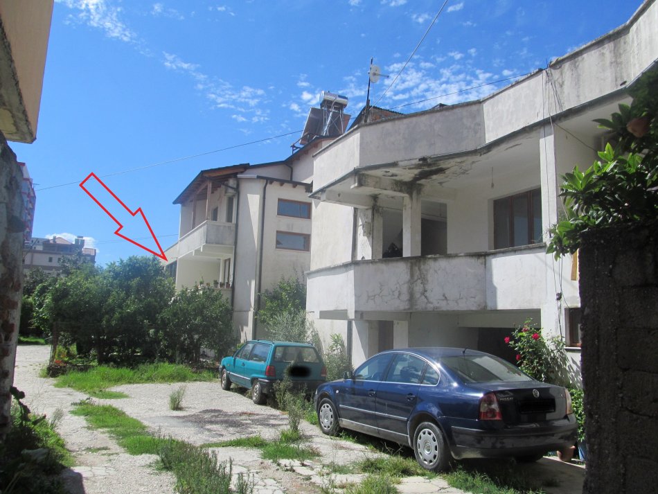 Fier, Shitet Truall 217.5 m² dhe Ndertese 99 m², 6.160.000 Leke (Lagja “15 Tetori”)