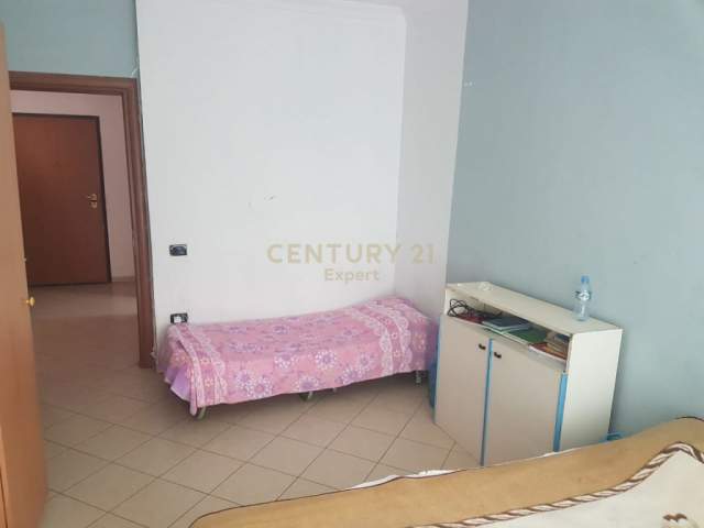 Tirane, shitet apartament 2+1+BLK Kati 5, 122 m² 106.000 Euro (Astiri)