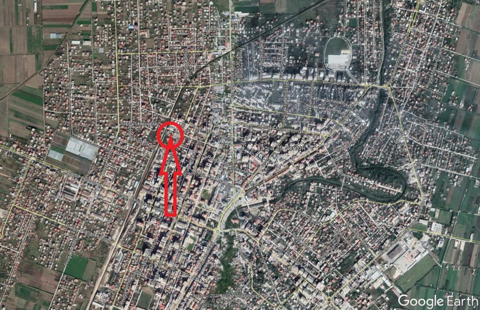 Fier, Shitet Truall 217.5 m² dhe Ndertese 99 m², 6.160.000 Leke (Lagja “15 Tetori”)