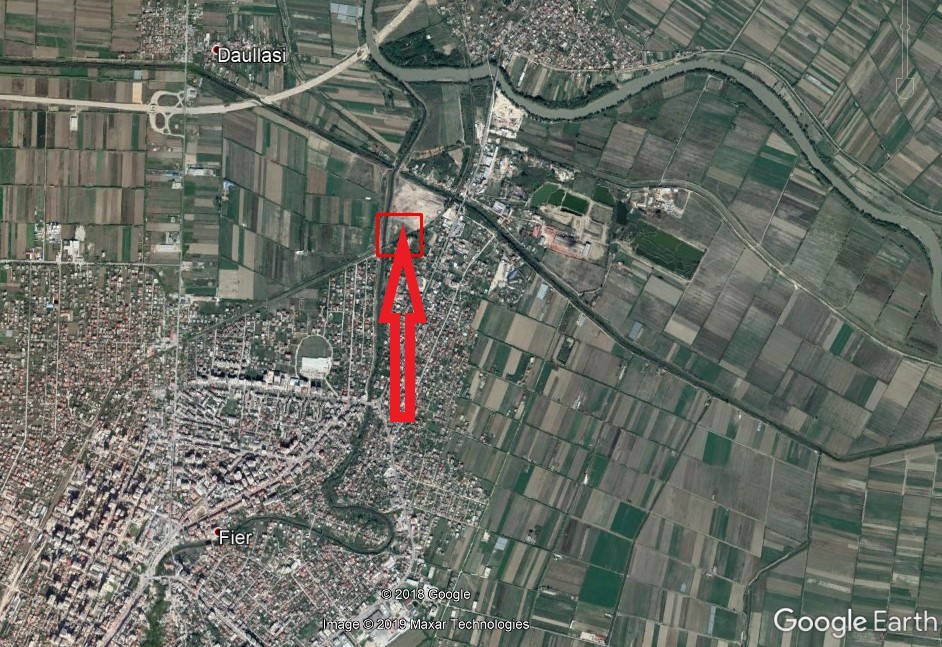 Fier, Shitet Truall 5,000 m2 + Ndertese 317 m2, 39,600,000 Leke, "Sheq i Madh"