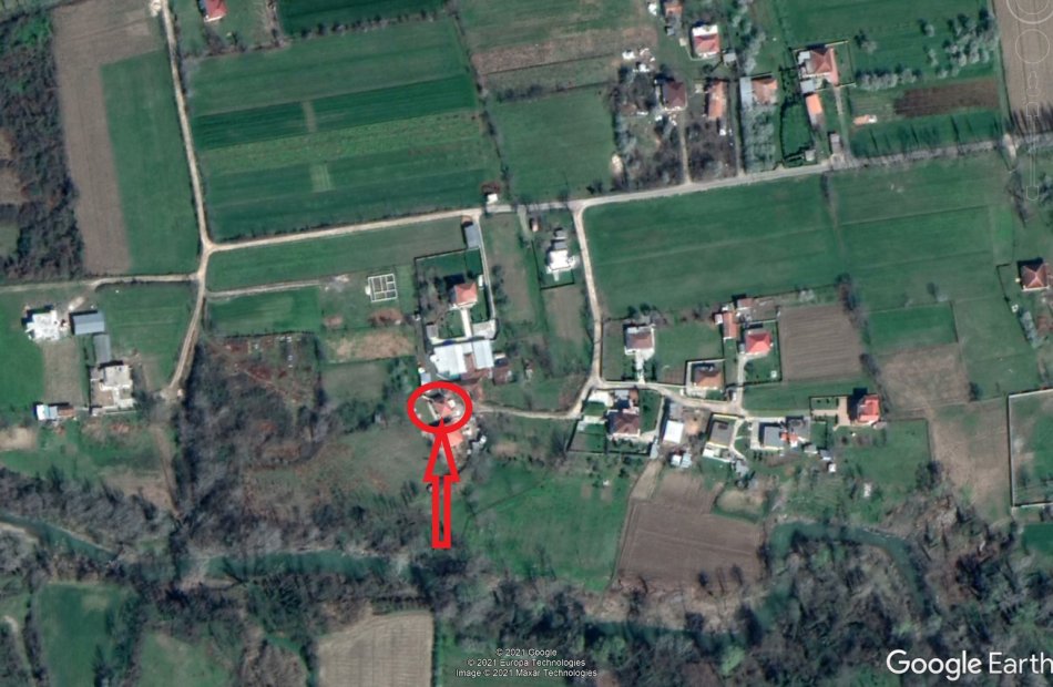 Kruje, shitet 300 m2 Truall; 150 m2 Ndertese;   912.000 Leke (Nikel)