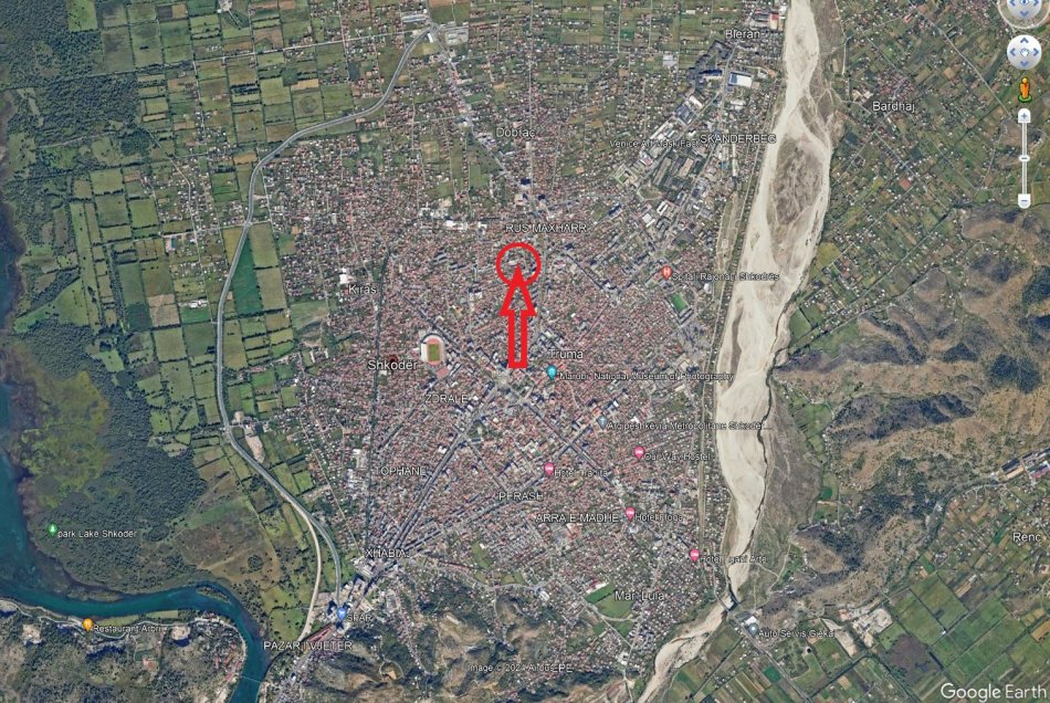 Shkoder, Shitet Truall me siperfaqe 367.5 m² dhe Ndertese 2 kate me siperfaqe baze 367.5 m², 7,200,000 Leke