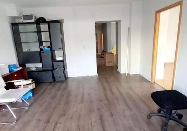 Tirane, shes apartament 4+1+BLK Kati 3, 130 m² 230.000 Euro (Rruga Sami Frashëri Tiranë,Shqipëria)