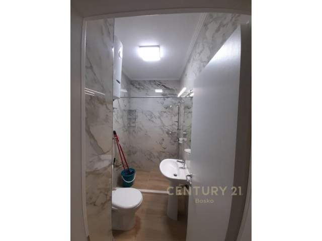 Tirane, jepet me qera apartament 1+1 Kati 1, 52 m² 400 Euro (Spitali QSUT (Nënë Tereza))