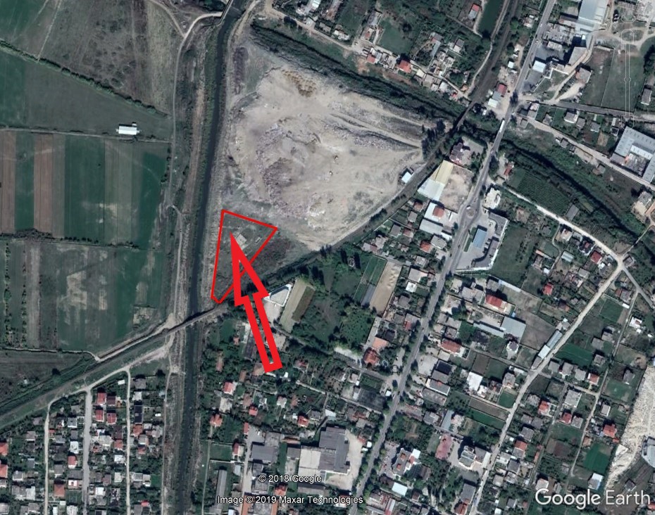 Fier, Shitet Truall 5,000 m2 + Ndertese 317 m2, 39,600,000 Leke, "Sheq i Madh"