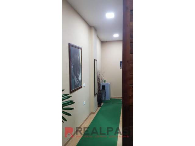 Tirane, shes dyqan Kati 0, 59 m² 170.000 Euro (RRUGA GEORGE W.BUSH)