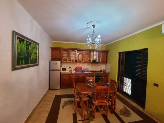 Tirane, jepet me qera Vile 2+1+A+BLK Kati 3, 100 m² 400 Euro (Qyteti Studenti)