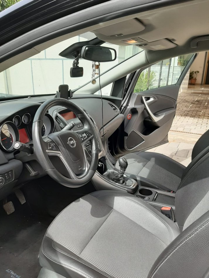 SUPER OKAZION !!!Durres, shes makine OPEL ASTRA Benzin, blu e errët manuale Kondicioner 58.000 km 6000 €