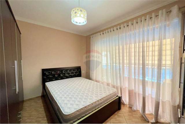 Tirane, jepet me qera apartament 2+1+BLK Kati 2, 90 m² 450 Euro (Fresku)