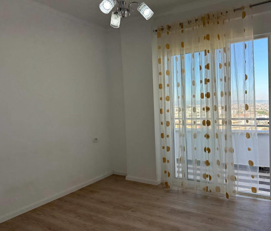 Tirane, shitet apartament 2+1 Kati 2, 96.000 €