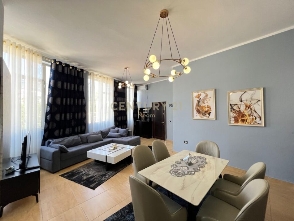 Tirane, jepet me qera apartament 1+1 Kati 1, 63 m² 400 € 