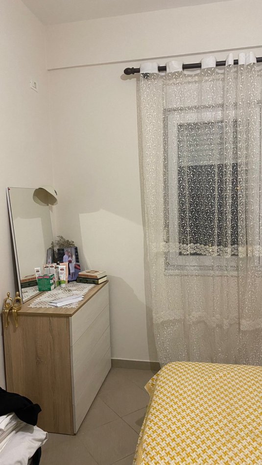 Tirane, jepet me qera apartament 2+1 Kati 2, 90 m² 300 € (Fresku)