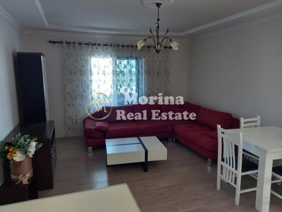 Tirane, jepet me qera shtepi 2+1 Kati 2, 120 m² 450 € (Liqeni i Thate)