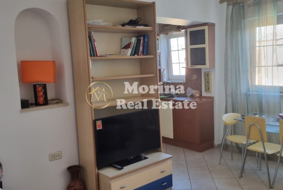Tirane, jepet me qera apartament 2+1 Kati 5, 78 m² 500 € (Rruga Myslym Shyri)