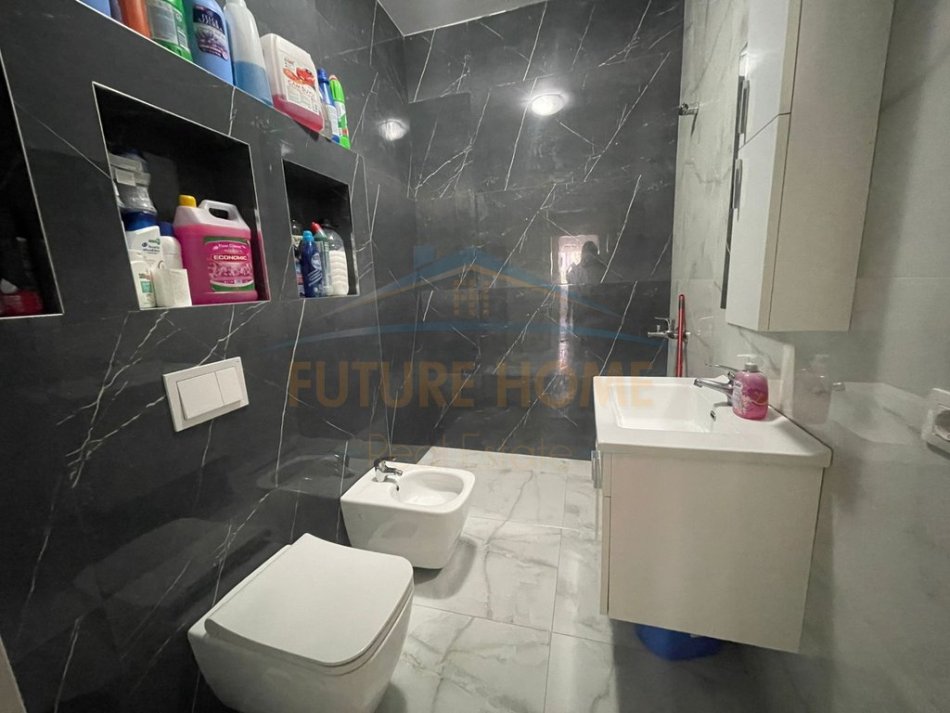 0683487469  Tirane, jepet me qera apartament 2+1+Ballkon Kati 2, 102 m² 600 € (Liqeni i Thate)