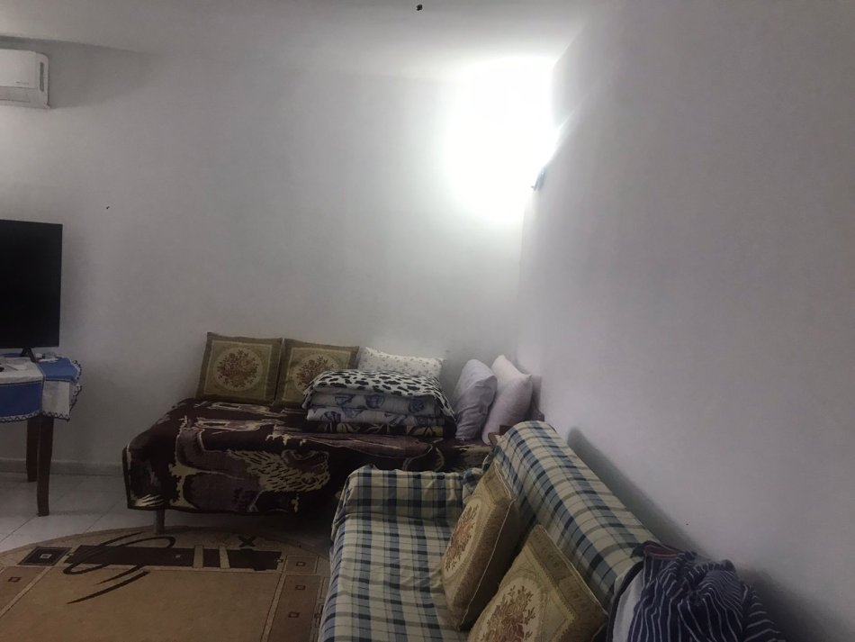 Tirane, shitet apartament 2+1+Ballkon Kati 1, 87 m² 118.000 € (ne fillim te rruges Myslym Keta Tirane.)