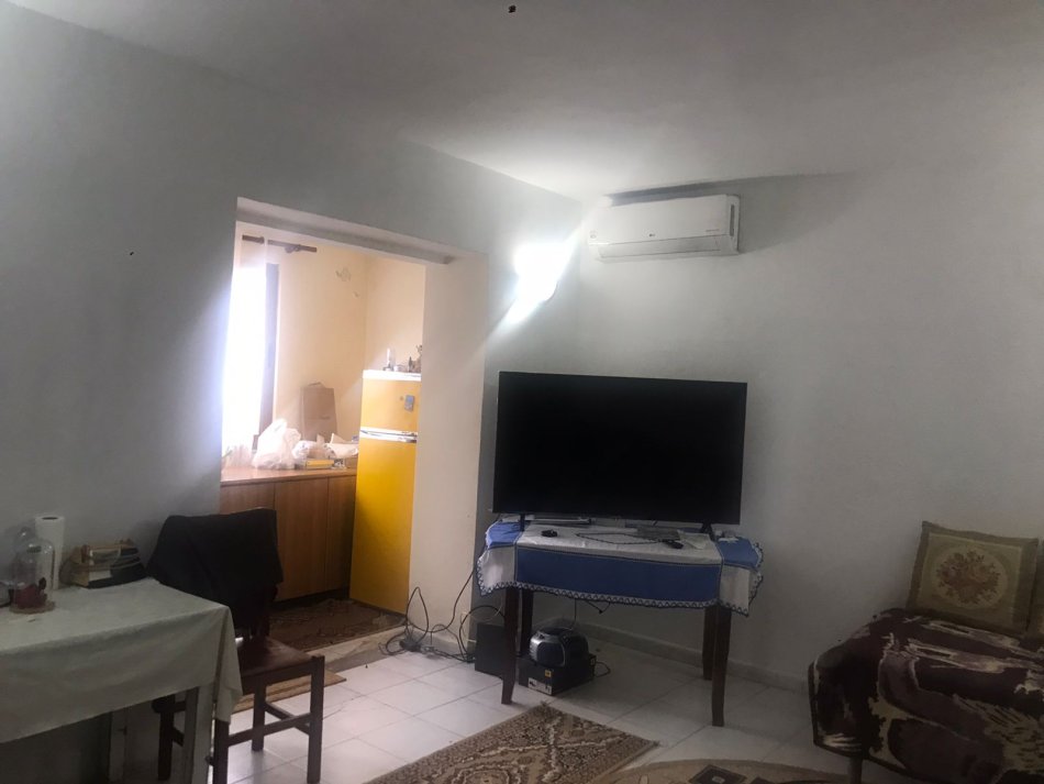 Tirane, shitet apartament 2+1+Ballkon Kati 1, 87 m² 118.000 € (ne fillim te rruges Myslym Keta Tirane.)