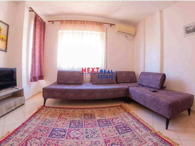 Lungomare, jepet me qera apartament 1+1+BLK Kati 4, 60 m² 300 Euro (Prane Marina Bay)