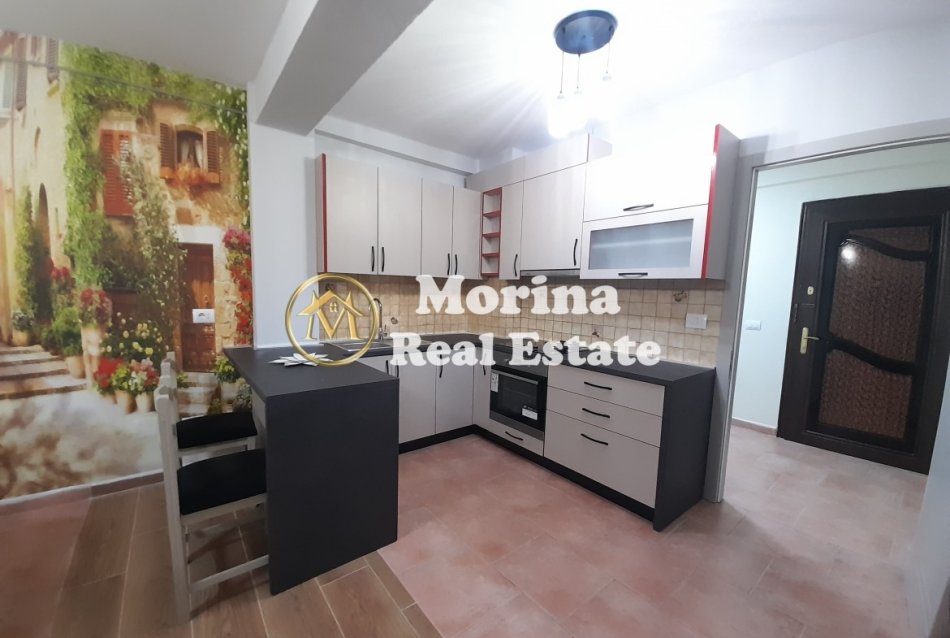 Tirane, jepet me qera apartament 2+1 Kati 8, 97 m² 650 € (Ish Stacioni Trenit)