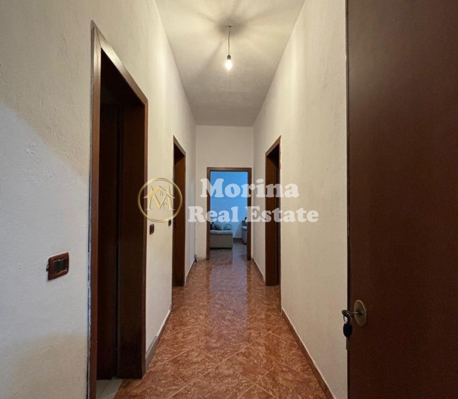 Tirane, jepet me qera apartament 2+1 Kati 1, 80 m² 400 € (Don Bosko)