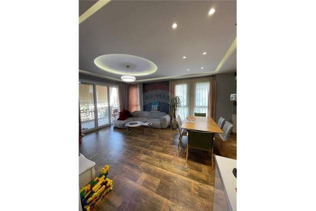 Tirane, jepet me qera apartament Kati 6, 130 m² 1.500 Euro (Liqeni i Tiranes)