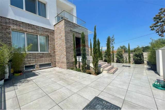 Tirane, shitet Vile 3 Katshe 243 m² 549.000 Euro (Rezidenca Elysium)