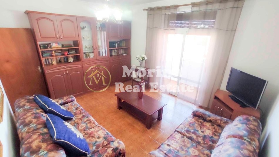 Tirane, jepet me qera apartament 2+1 Kati 4, 78 m² 600 € (Qender)