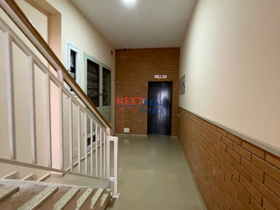 Vlore, jepet me qera apartament 2+1+Aneks+Ballkon , 140 m² 500 € (KISHA ORTODOKSE)