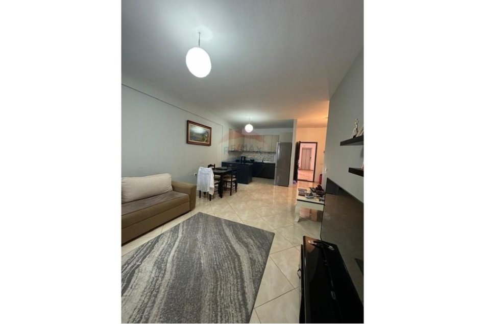 Tirane, shitet apartament 1+1+Aneks+Ballkon Kati 2, 100 m² 127.000 € (Astir)