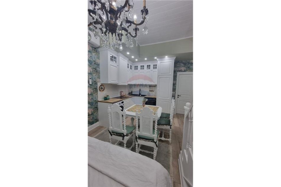 Tirane, jepet me qera garsonier Kati 1, 40 m² 450 € (Kongresi i Manastirit - Porcelan - Xhamlliku)