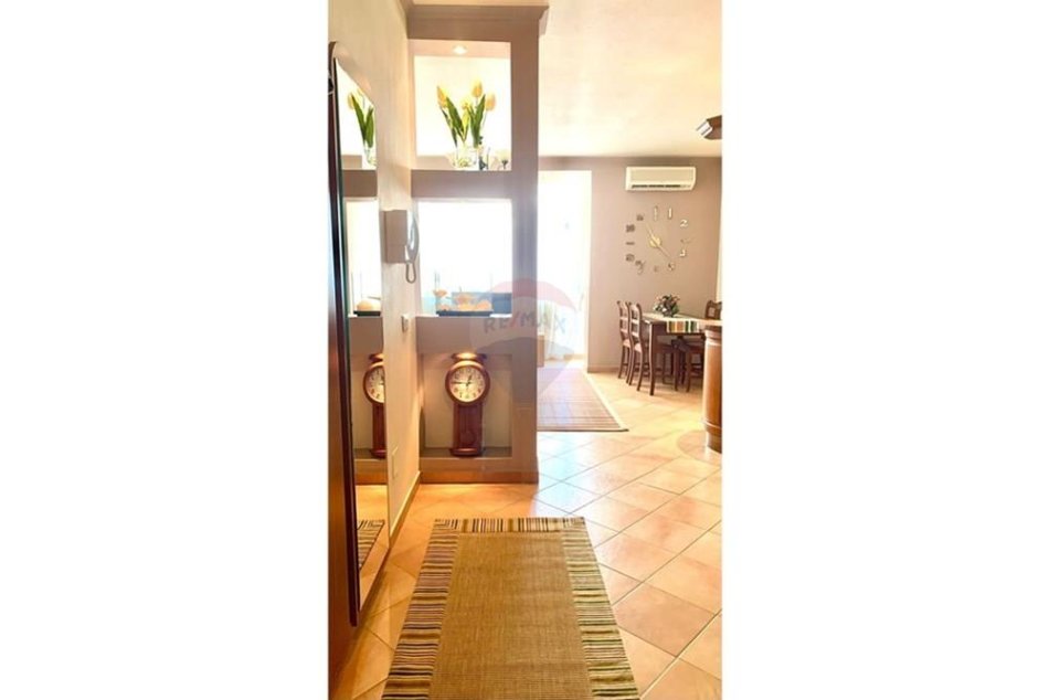 Tirane, jepet me qera apartament 1+1 Kati 7, 52 m² 600 € (Air Albania Stadium)