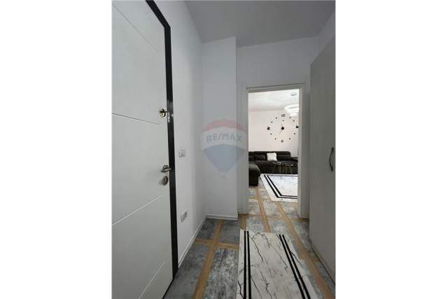 Tirane, shitet apartament 1+1 Kati 1, 75 m² 72.000 Euro (Prane Xhamis)