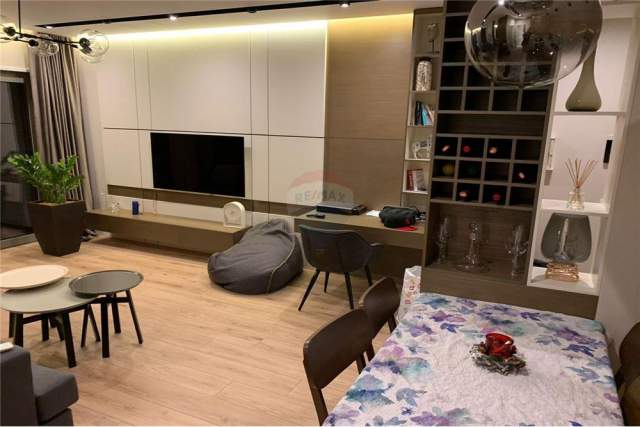 Tirane, shitet apartament 1+1+BLK Kati 5, 210.000 Euro (Rruga e Kavajes)
