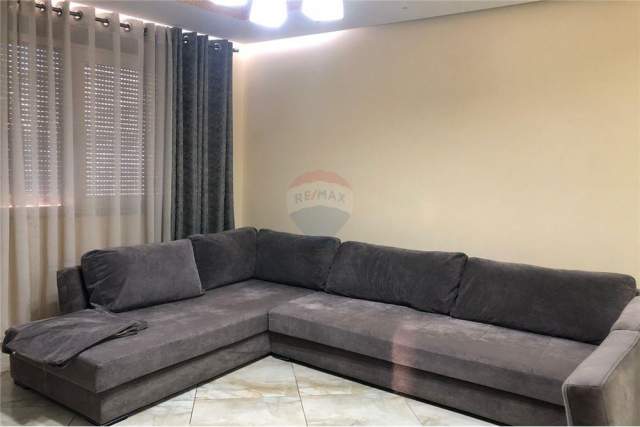 Tirane, jepet me qera apartament 2+1+BLK Kati 6, 120 m² 400 Euro (Astir)