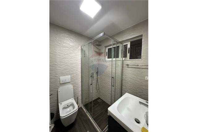 Tirane, ofert apartament 3+1+BLK Kati 6, 120 m² 650 Euro (Komuna e Parisit)