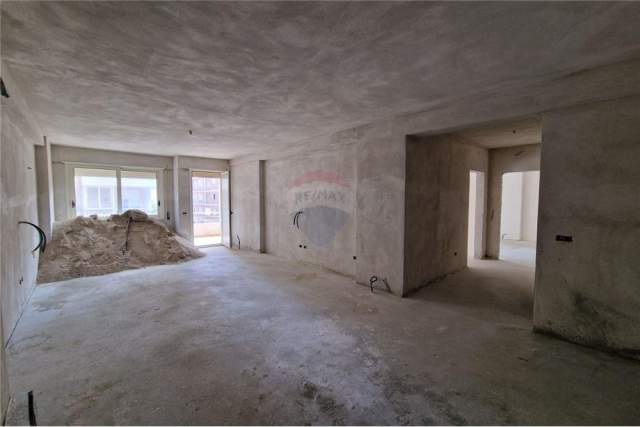 Vlore, shitet apartament 2+1+BLK Kati 3, 133 m² 1.080 Euro/m2 (Lungomare)